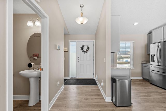 20646 Gosford Way, Lakeville, MN 55044