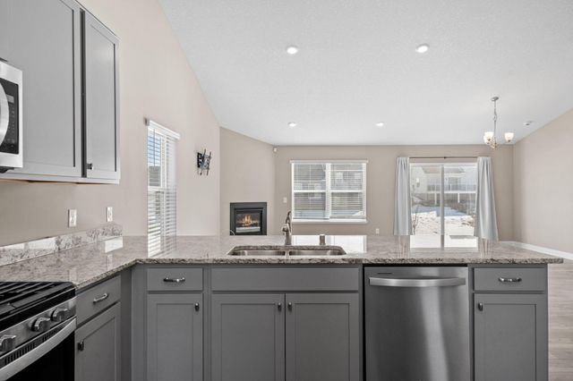 20646 Gosford Way, Lakeville, MN 55044