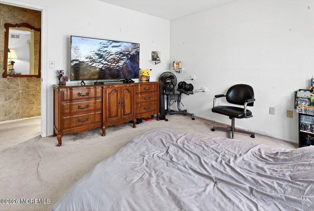 204 Deanne Drive, Lakewood, NJ 08701