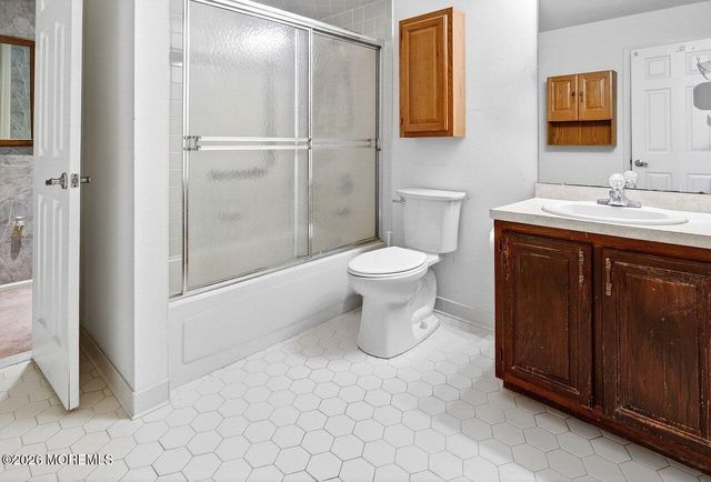 204 Deanne Drive, Lakewood, NJ 08701