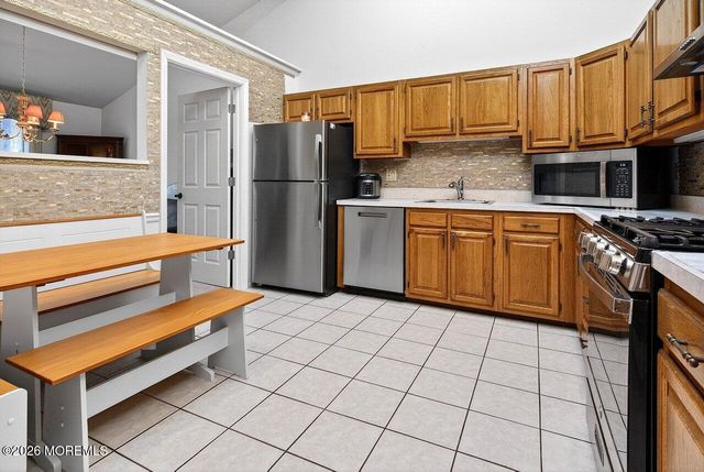 204 Deanne Drive, Lakewood, NJ 08701