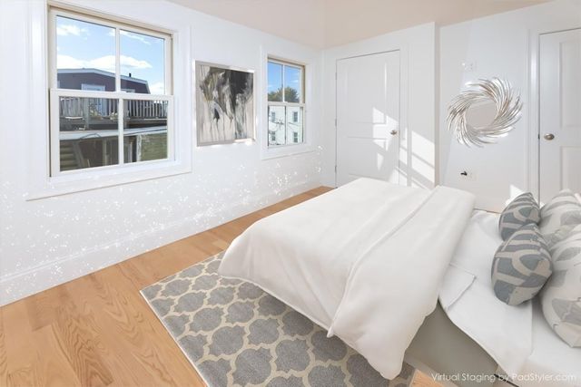 281 Gold 281, Boston, MA 02127