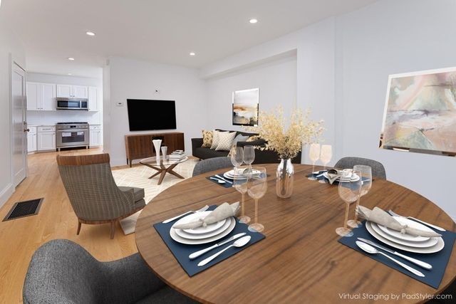 281 Gold 281, Boston, MA 02127