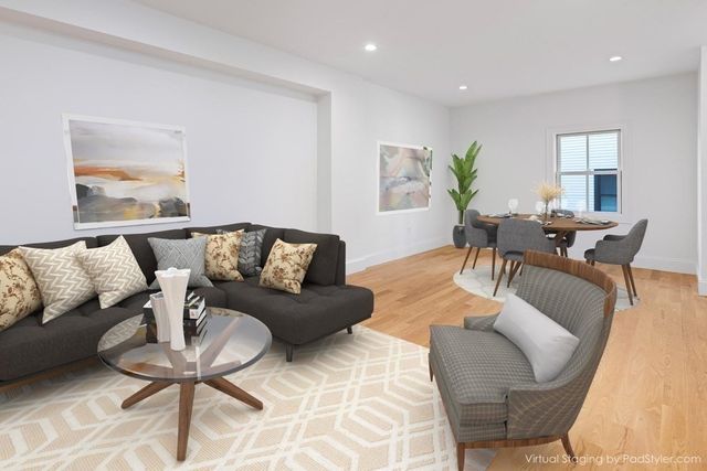 281 Gold 281, Boston, MA 02127