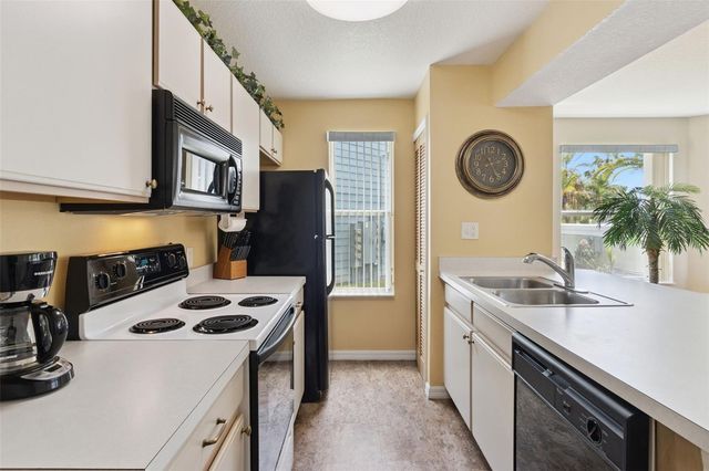 8707 KNIGHTSBRIDGE COURT B, Kissimmee, FL 34747