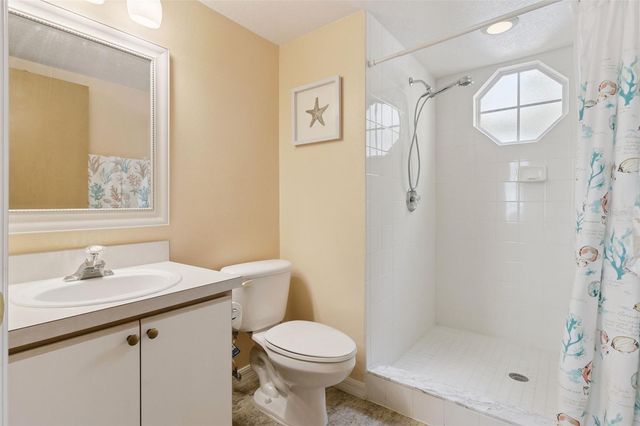 8707 KNIGHTSBRIDGE COURT B, Kissimmee, FL 34747