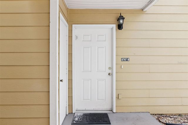 8707 KNIGHTSBRIDGE COURT B, Kissimmee, FL 34747