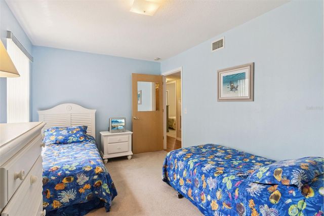 8707 KNIGHTSBRIDGE COURT B, Kissimmee, FL 34747