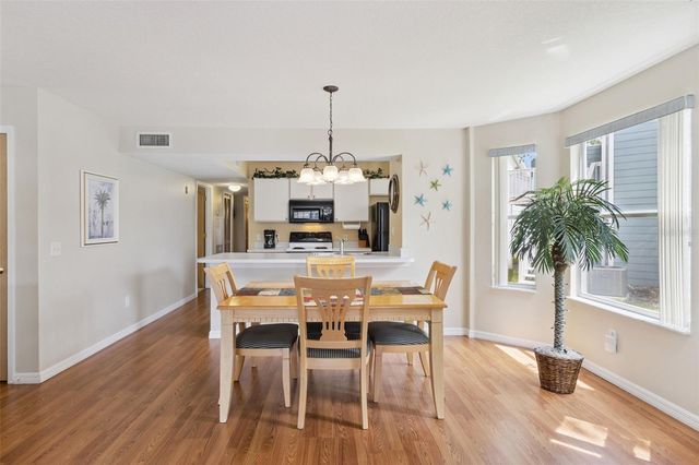 8707 KNIGHTSBRIDGE COURT B, Kissimmee, FL 34747