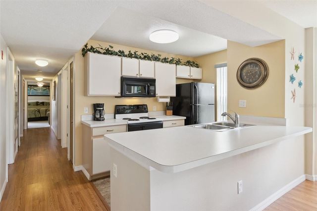 8707 KNIGHTSBRIDGE COURT B, Kissimmee, FL 34747