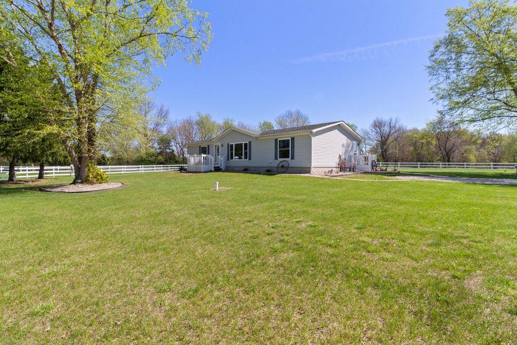 4440 S 650 W, North Judson, IN 46366