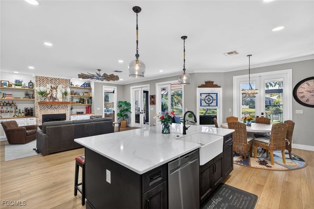 12351 Coconut Creek CT, Fort Myers, FL 33908