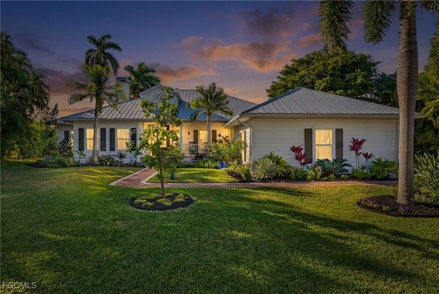 12351 Coconut Creek CT, Fort Myers, FL 33908