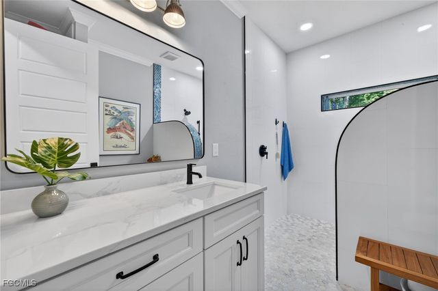 12351 Coconut Creek CT, Fort Myers, FL 33908