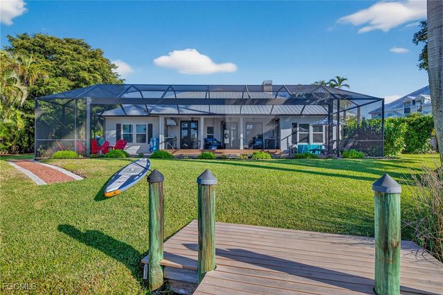 12351 Coconut Creek CT, Fort Myers, FL 33908