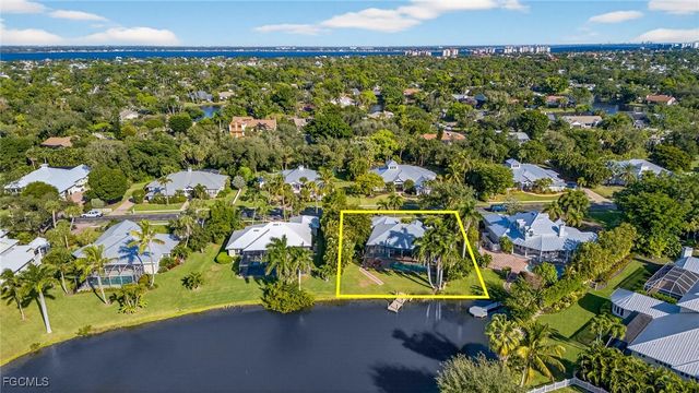 12351 Coconut Creek CT, Fort Myers, FL 33908