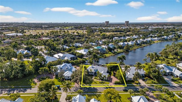 12351 Coconut Creek CT, Fort Myers, FL 33908