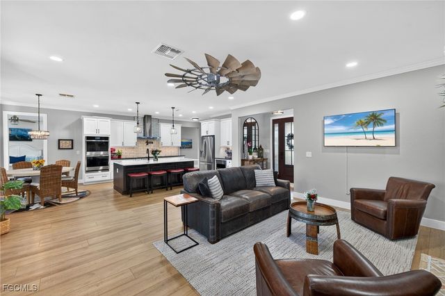 12351 Coconut Creek CT, Fort Myers, FL 33908