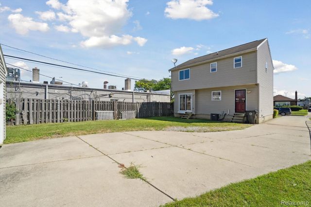 22191 Ridgedale Street, Oak Park, MI 48237