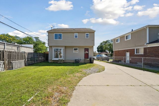 22191 Ridgedale Street, Oak Park, MI 48237