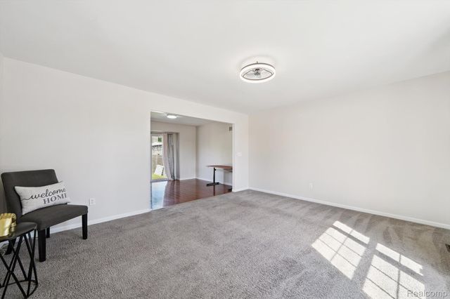 22191 Ridgedale Street, Oak Park, MI 48237