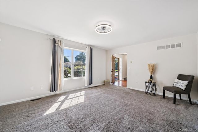 22191 Ridgedale Street, Oak Park, MI 48237