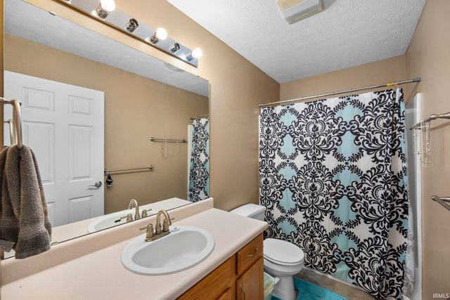 1 Adeway Ct Court, West Lafayette, IN 47906