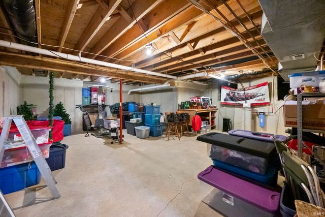 1 Adeway Ct Court, West Lafayette, IN 47906