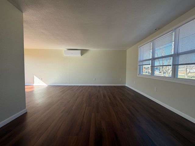 2415 E ALAN CIR, Columbia, MO 65202