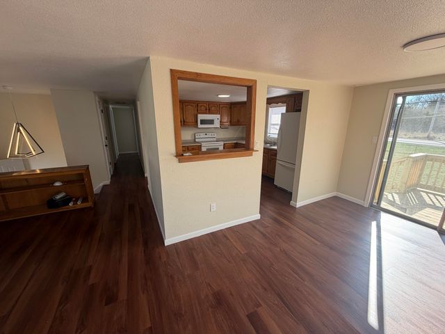 2415 E ALAN CIR, Columbia, MO 65202