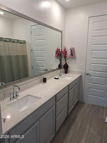 432 W TAMARACK Drive, San Tan Valley, AZ 85140