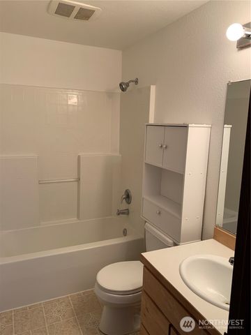 19837 25th Avenue NE, Shoreline, WA 98155