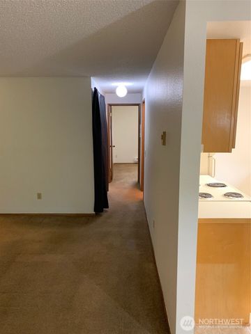19837 25th Avenue NE, Shoreline, WA 98155