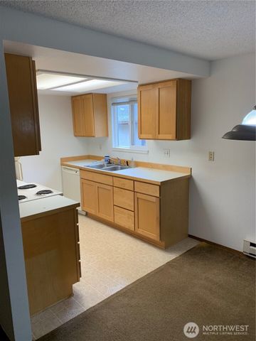 19837 25th Avenue NE, Shoreline, WA 98155
