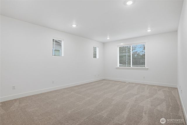 32106 Myrtle Avenue SE, Black Diamond, WA 98010