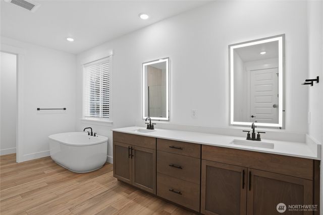 32106 Myrtle Avenue SE, Black Diamond, WA 98010