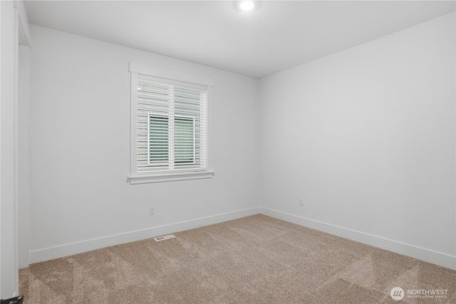 32106 Myrtle Avenue SE, Black Diamond, WA 98010