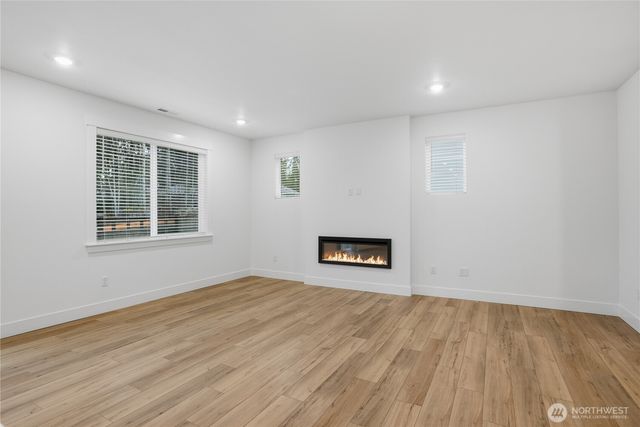 32106 Myrtle Avenue SE, Black Diamond, WA 98010