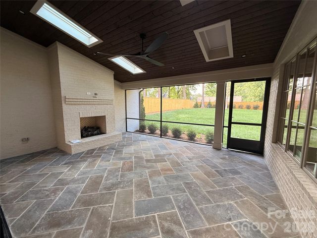 1024 Jefferson Drive, Charlotte, NC 28270