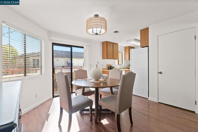 5060 Valley Crest Dr 56, Concord, CA 94521