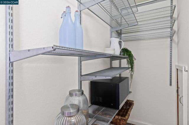 5060 Valley Crest Dr 56, Concord, CA 94521