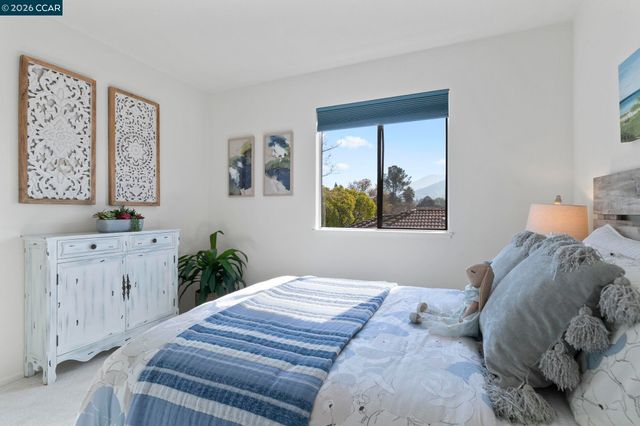 5060 Valley Crest Dr 56, Concord, CA 94521