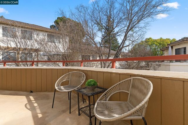 5060 Valley Crest Dr 56, Concord, CA 94521