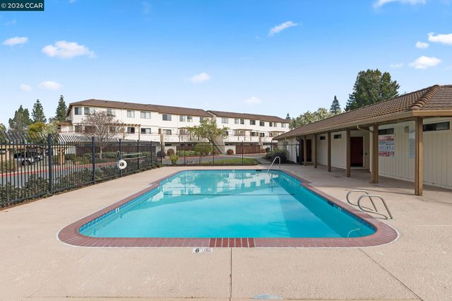 5060 Valley Crest Dr 56, Concord, CA 94521