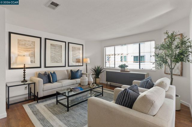 5060 Valley Crest Dr 56, Concord, CA 94521