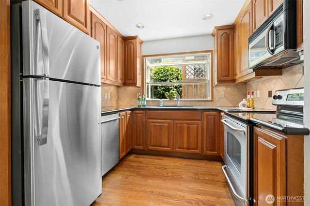 10141 NE 126th Street, Kirkland, WA 98034