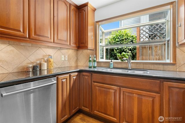 10141 NE 126th Street, Kirkland, WA 98034