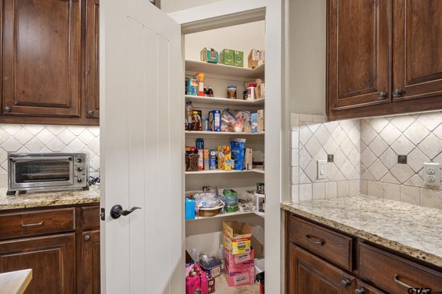 4322 Madera Dr, Tyler, TX 75707