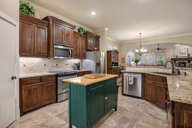 4322 Madera Dr, Tyler, TX 75707