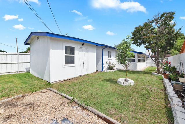 2204 Overglen Drive, Plano, TX 75074